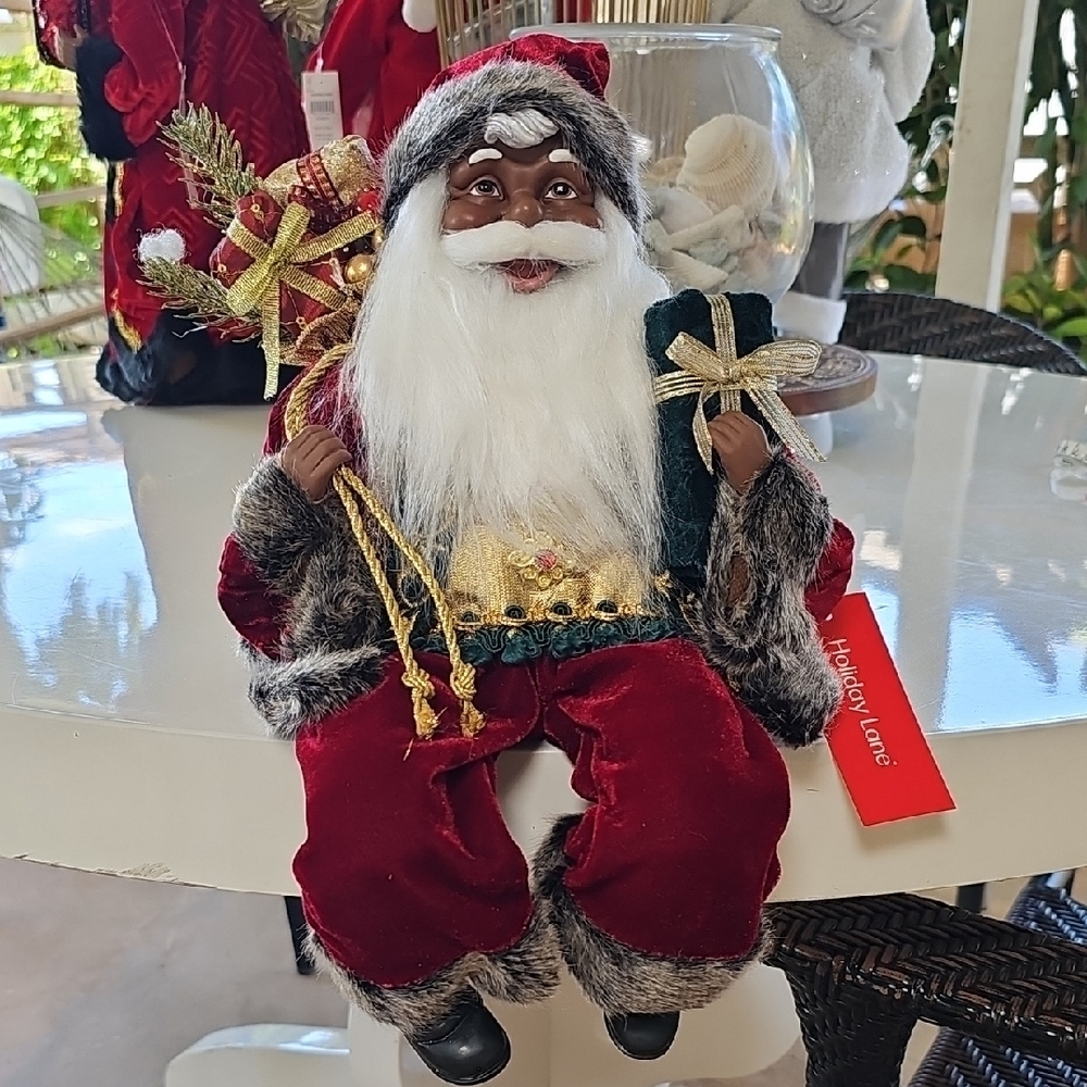 Holiday Lane Santa Claus Figurine in Red and Gold